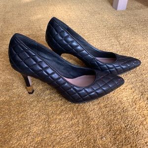 Vince Camuto Black Pumps